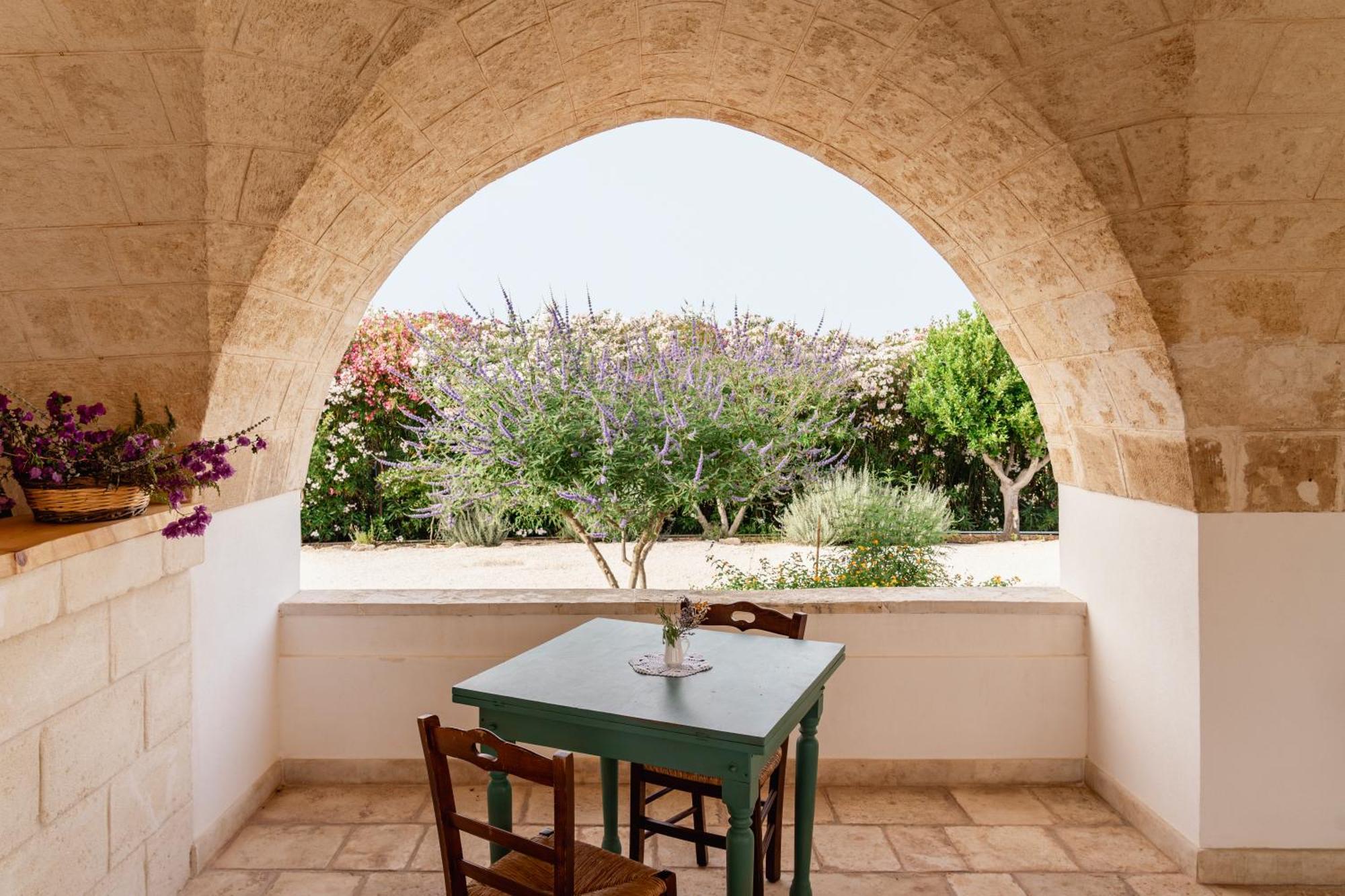 Masseria Gorgognolo Bed & Breakfast Ostuni Exterior photo