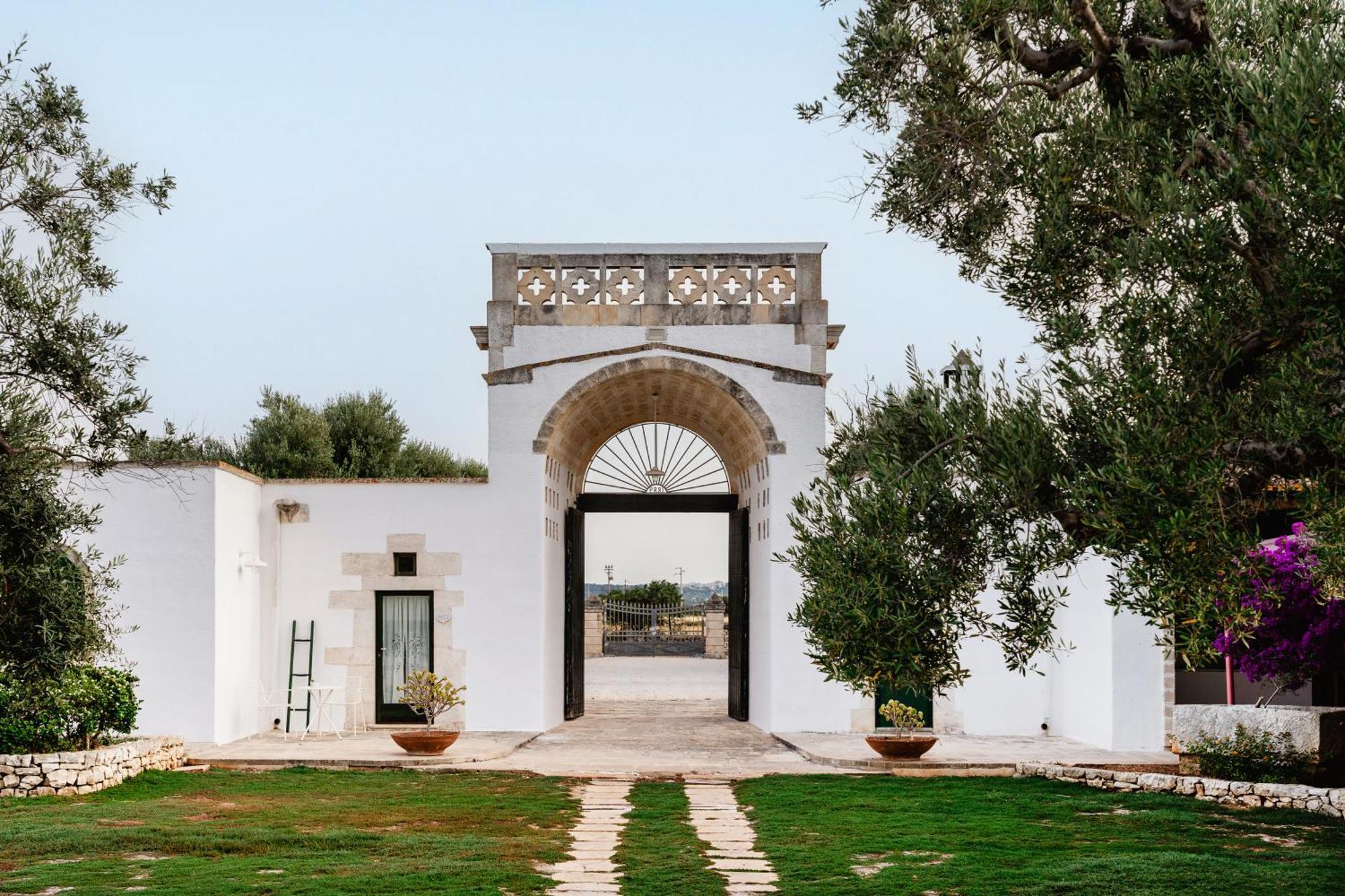 Masseria Gorgognolo Bed & Breakfast Ostuni Exterior photo